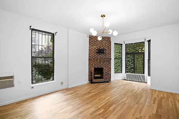 Rented by Corcoran | media 17