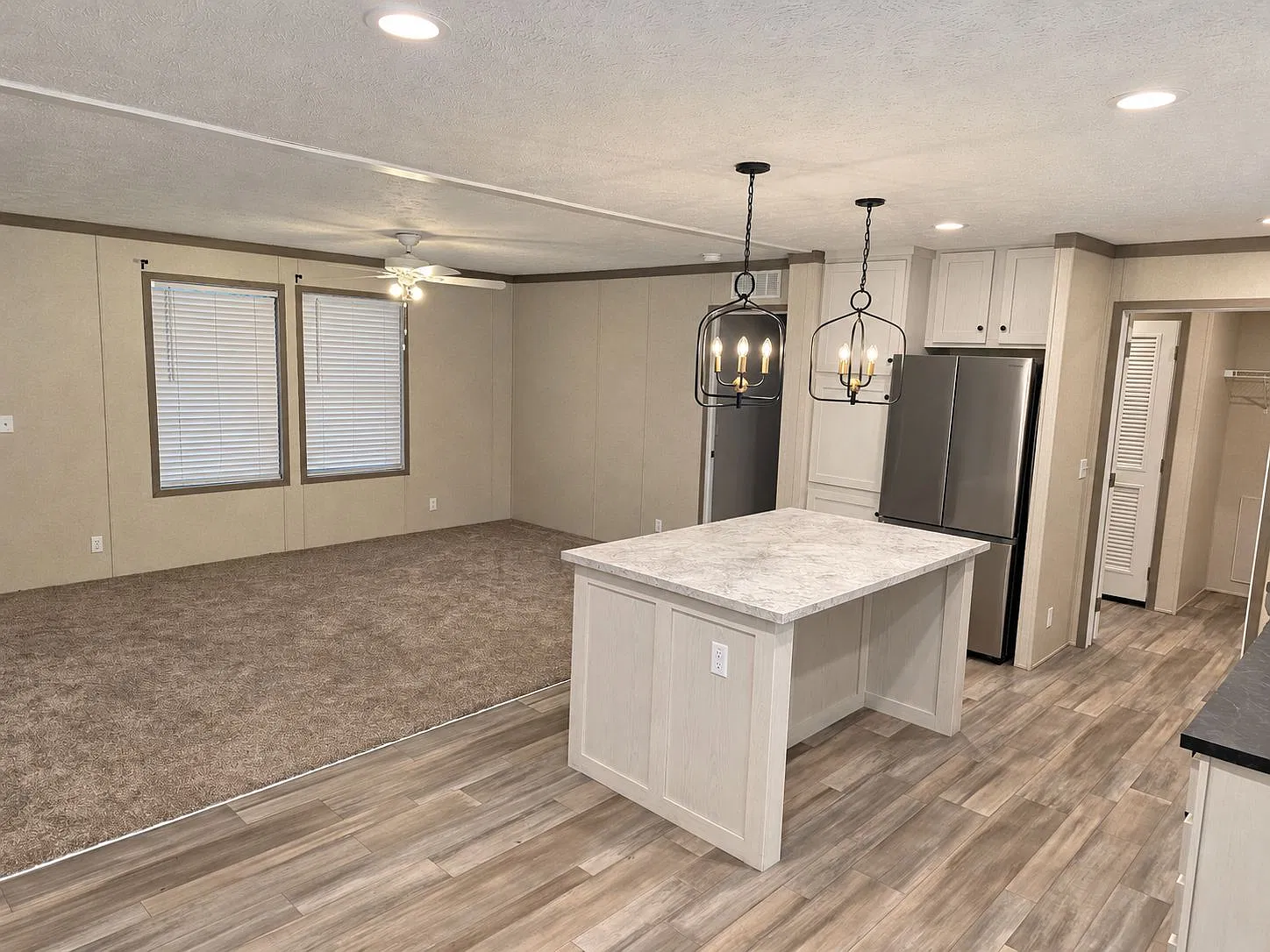 Large Kitchen Island! — Photo 3