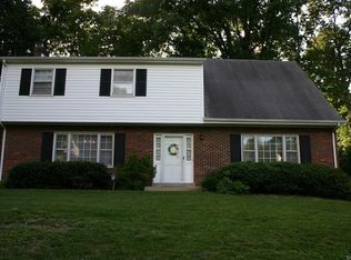 916 Ryder Rd, North Chesterfield, VA 23235