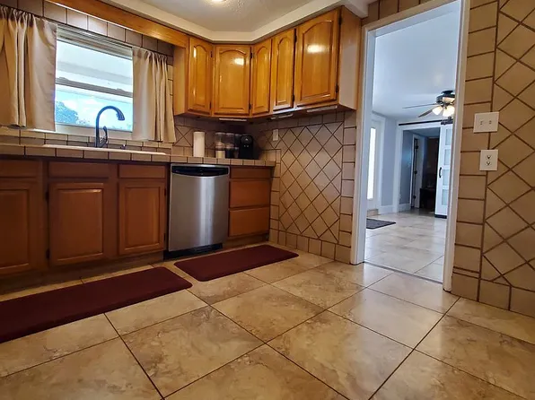 938 Cronley Pl, Sarasota, FL 34237