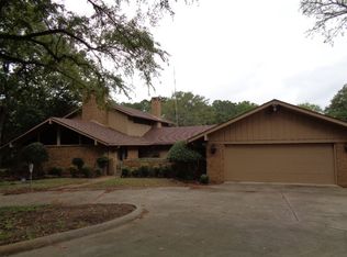 907 S Rockford Rd, Ardmore, OK 73401