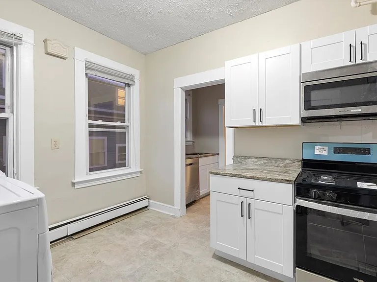 35 Sheldon Ter #2 — Photo 12