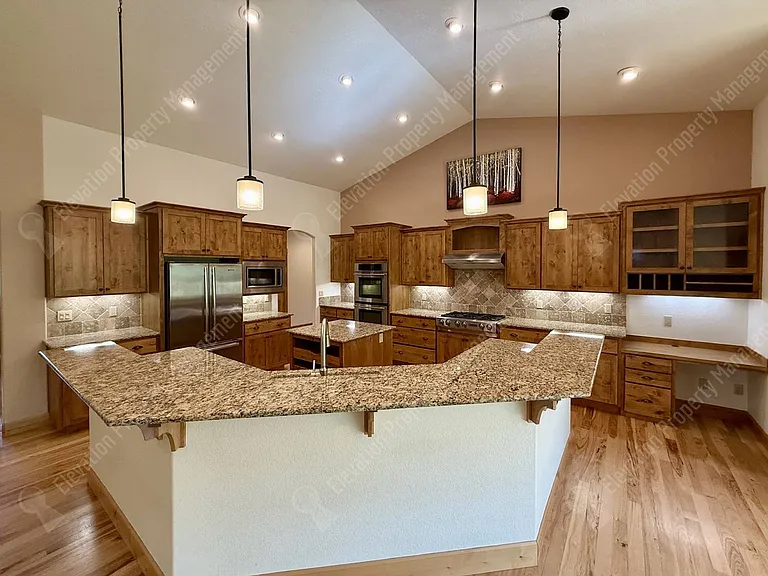 20979 Miramar Dr — Photo 12