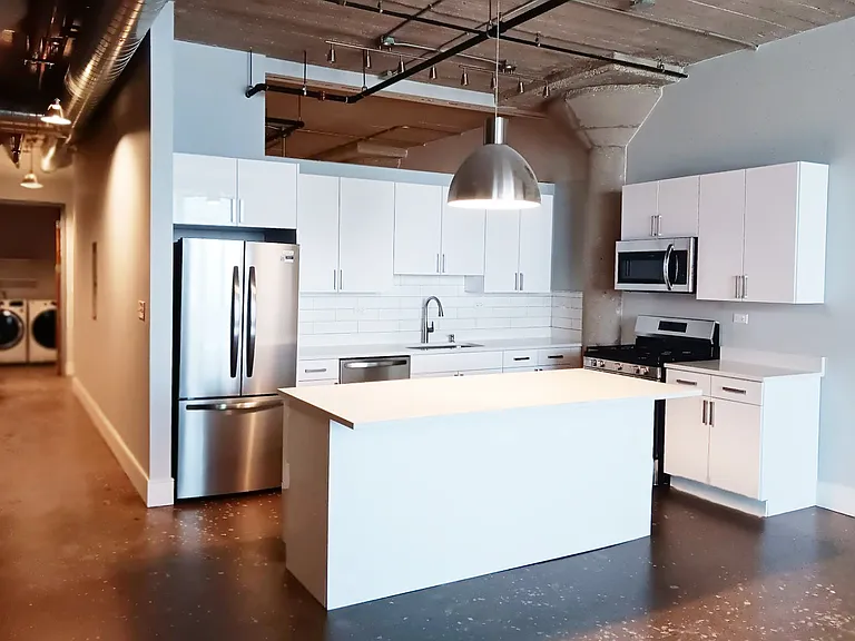 4046 N Hermitage Ave #202 — Photo 9