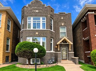 6733 S Maplewood Ave, Chicago, IL
