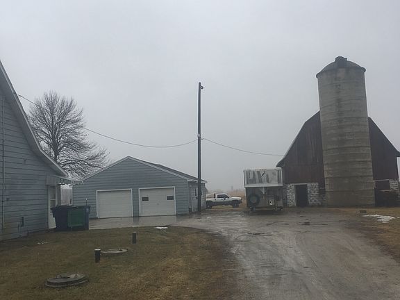 Garage - Barn/Silo