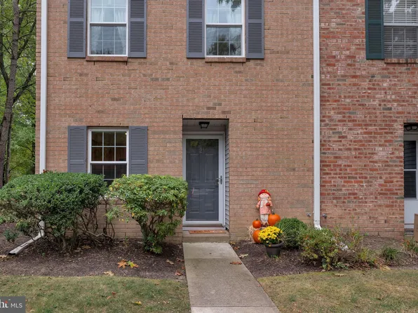 21 Abelia Ct, Lawrence Township, NJ 08648