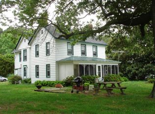 18 Shore Dr, Port Haywood, VA 23138