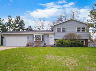 1701 Erin Dr, Normal, IL 61761