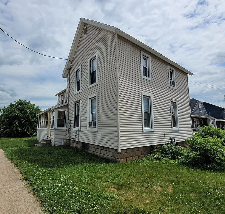 423 Draper St #1/2