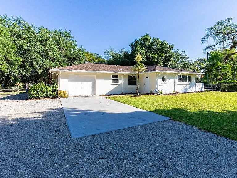 13529 E Citrus Dr — Photo 3