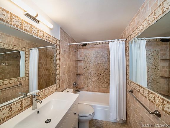 5th image of 20 Island Ave APT 1205