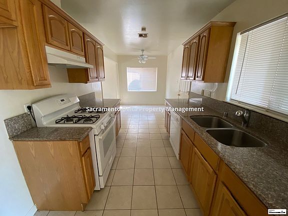 3rd image of 7537 Meadowair Way