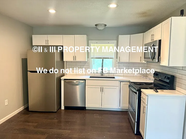 403 S Mahaffie St — Photo 4