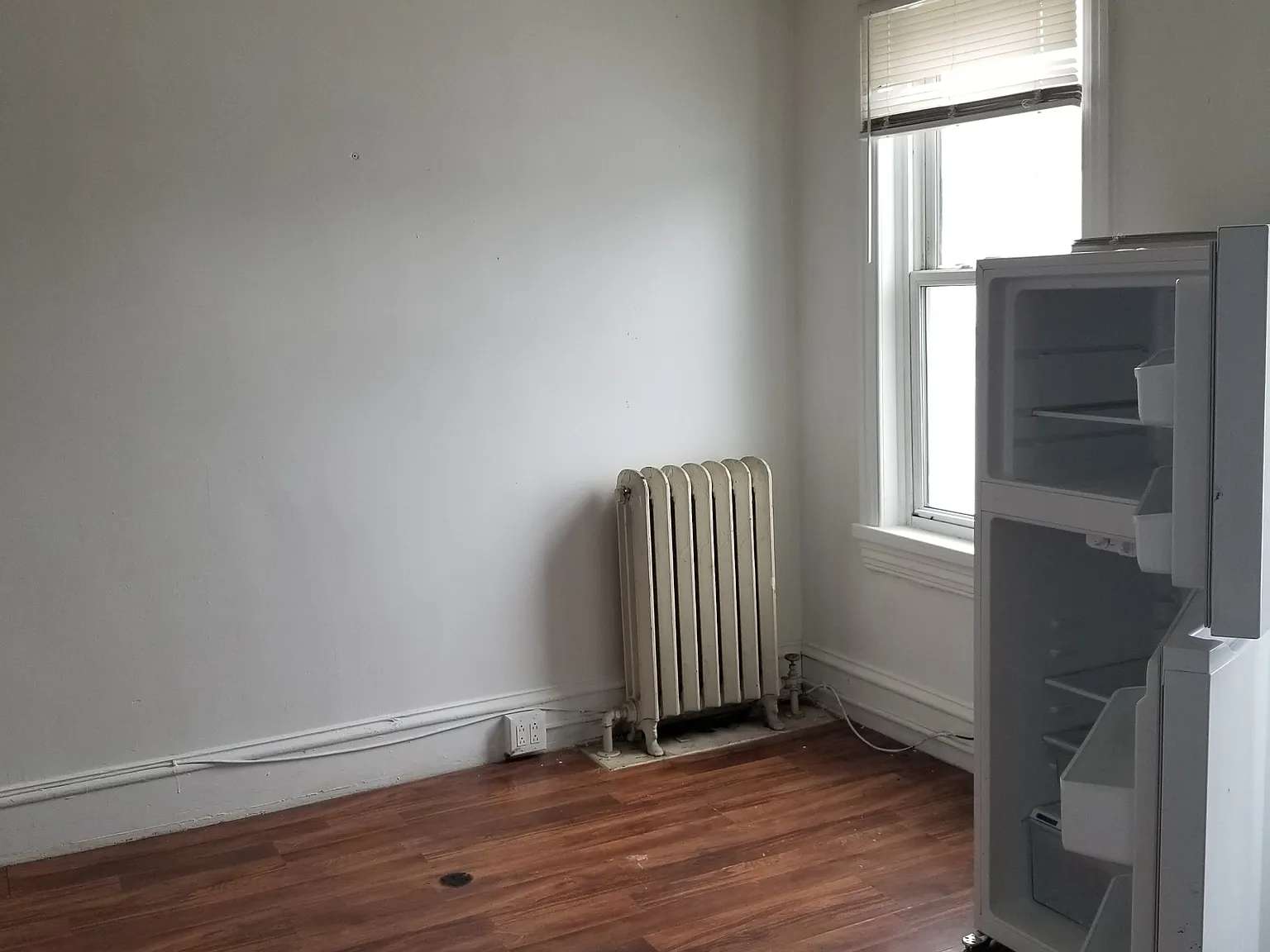 336 N 6th St - 3 — Photo 4