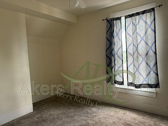 5th image of 518 W 9th St