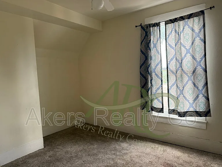518 W 9th St — Photo 3