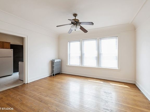 2nd image of 1123 W Washington Blvd APT 2F