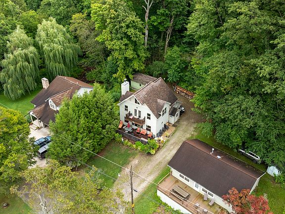 2nd image of 13478 Old Lake Rd Unit 15