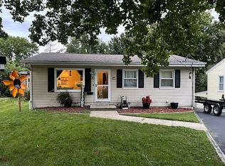 57 Oakridge Ct, Decatur, IL 62521