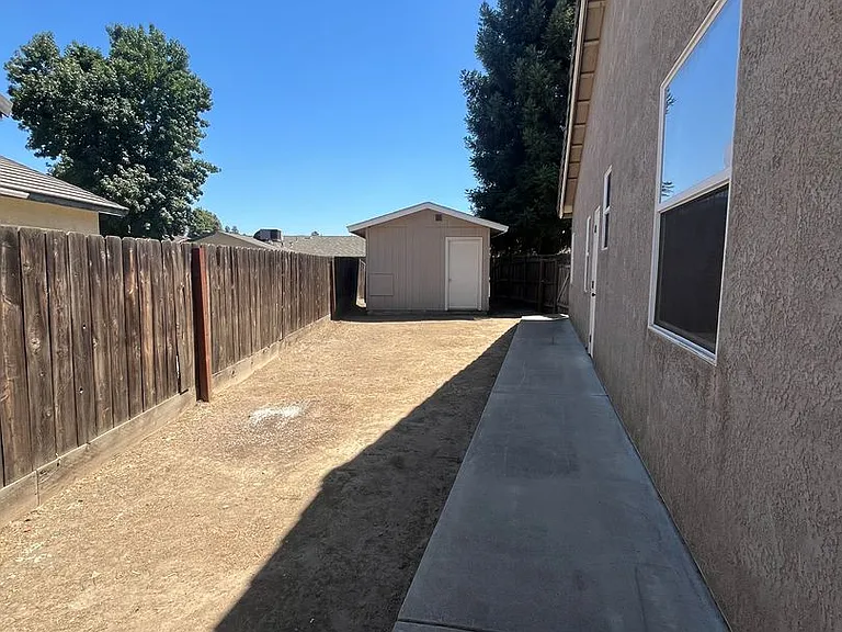 1807 E Harter Ct — Photo 20