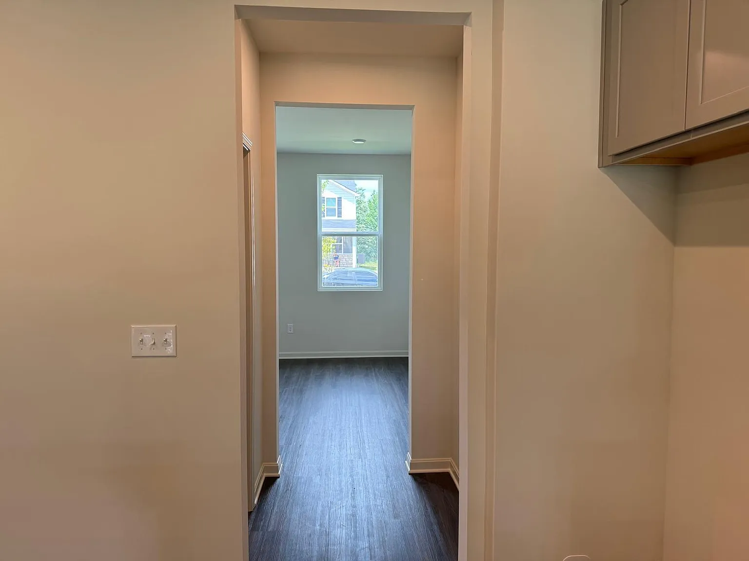 4 bed, 3020 sqft, $2,800 — Photo 2