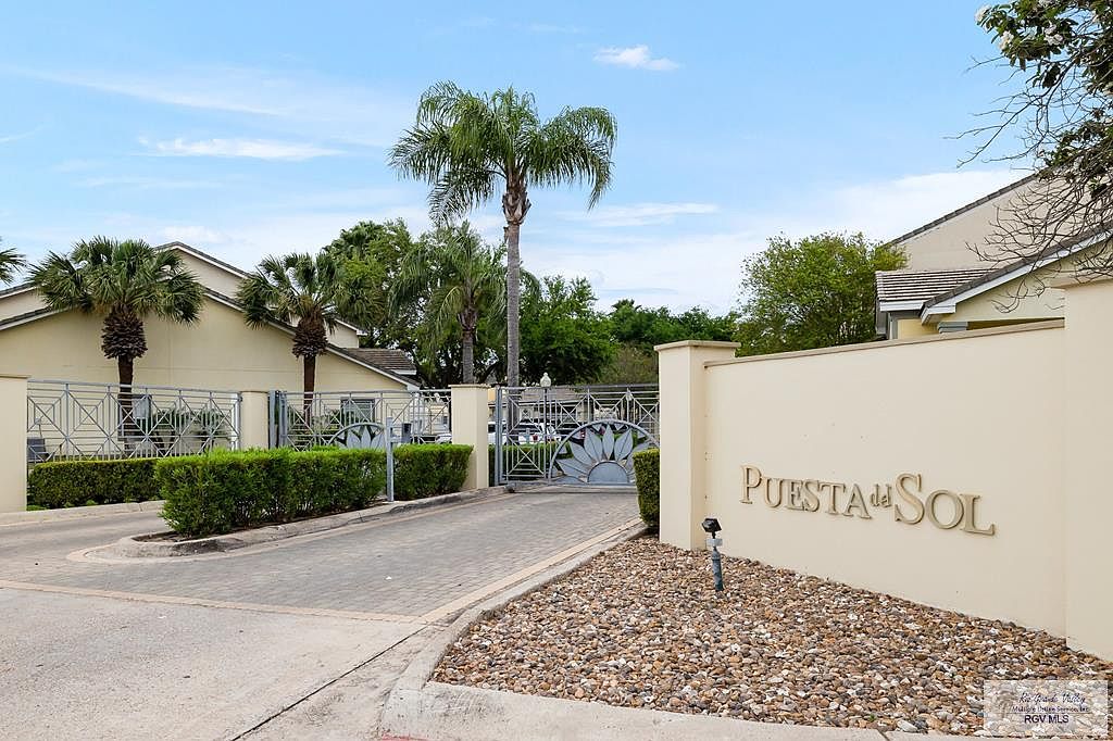 800 Sunset Dr APT B18