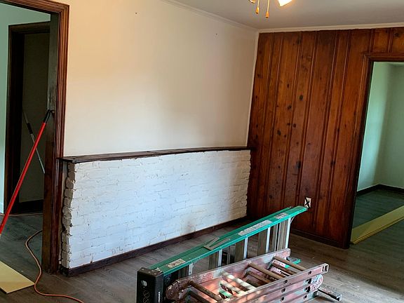 4th image of 3206 Johnston St