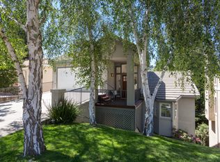 69 Bay Forest Dr, Oakland, CA 94611