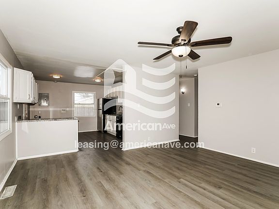 1743130_005_breakfast_nook_5.jpg