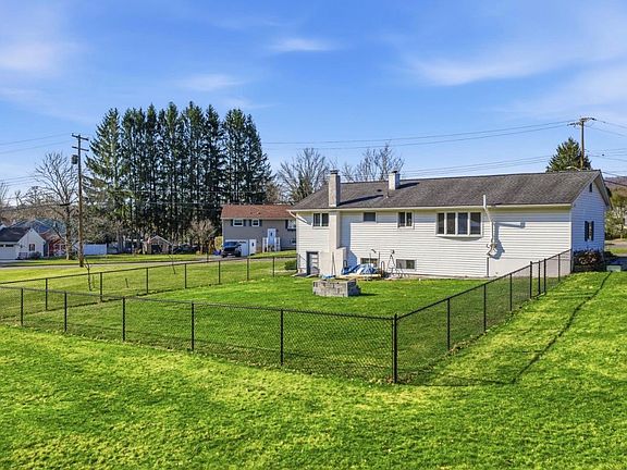 5th image of 412 Payne Rd