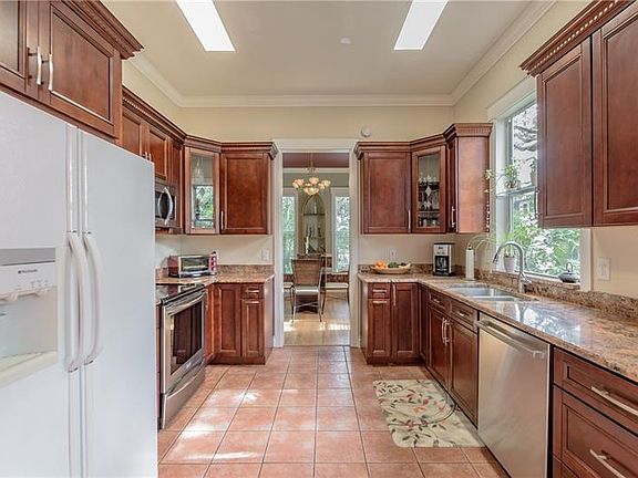 5th image of 6217 S Elberon St