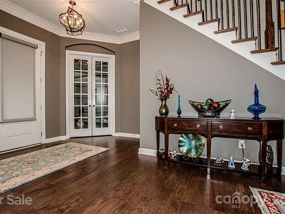 5th image of 300 San Agustin Dr