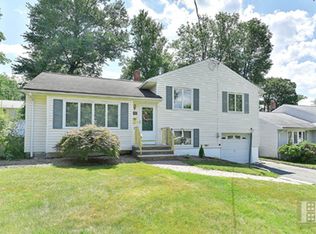 55 Woodland Ave, Verona, NJ 07044