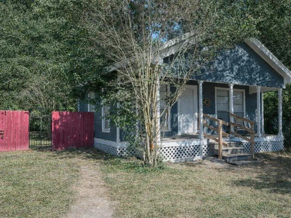 201 S Cleveland St, Dayton, TX 77535