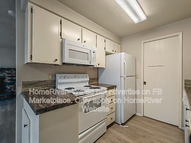 1225 E 29th Ave — Photo 3