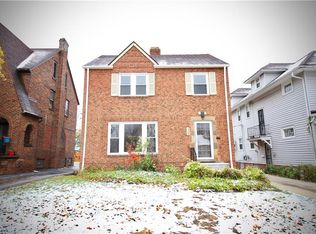 2202 Jackson Blvd, Cleveland Heights, OH 44118