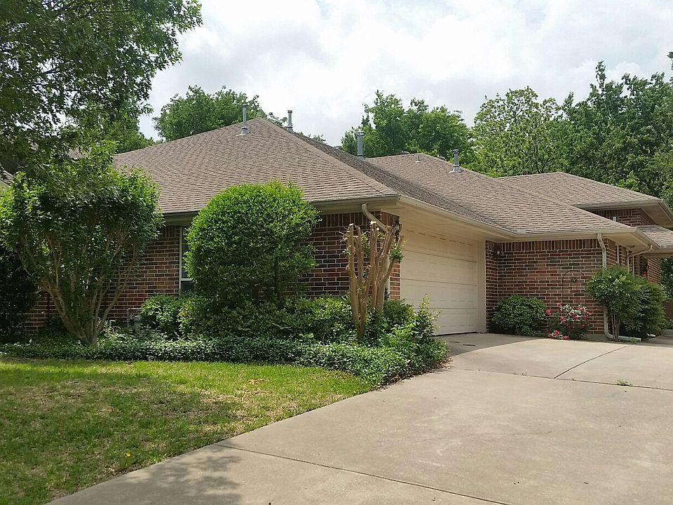 2nd image of 205 Idle Creek Ln
