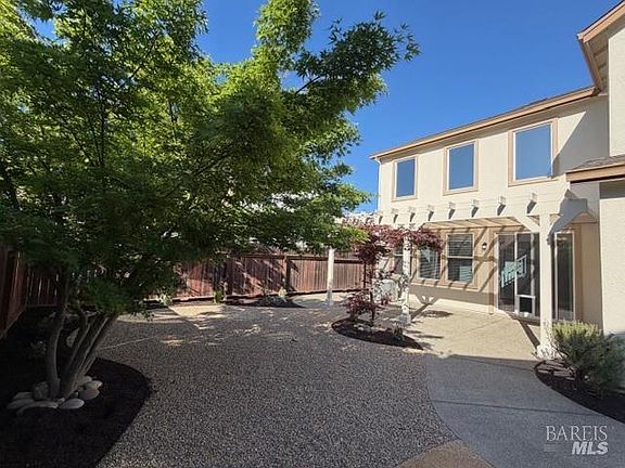3rd image of 1545 Jainine Street