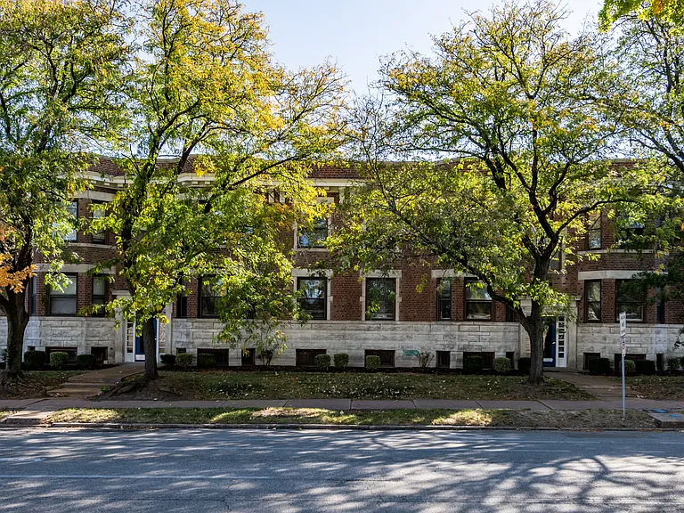 1910 Tower Grove Ave #2L — Photo 31