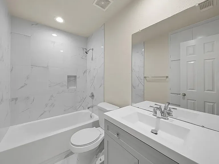 10230 Canyon Rose Ln — Photo 11