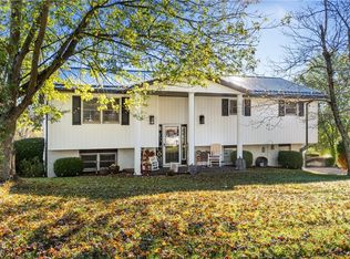 3780 Dona Dr, Zanesville, OH 43701
