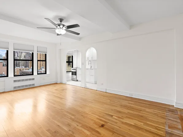 319 East 50th Street image 1 of 10