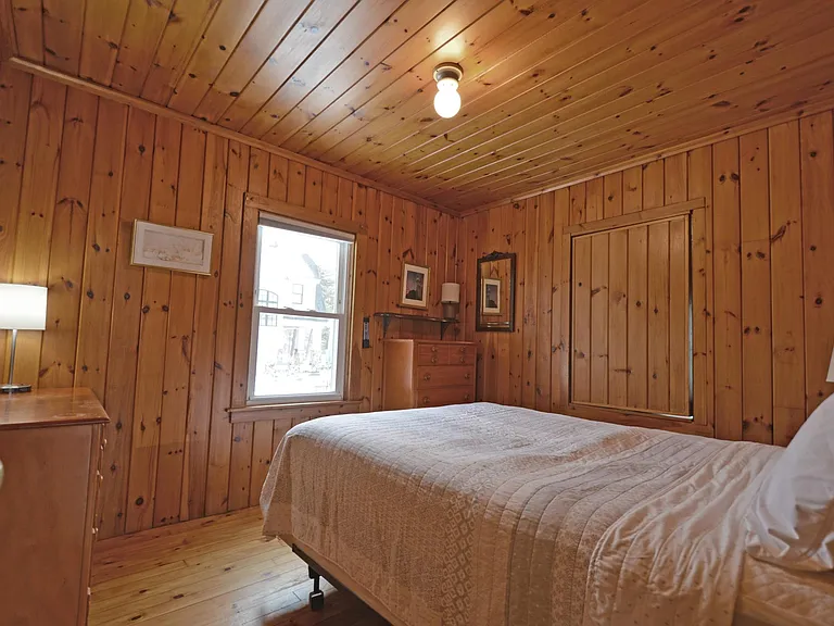 604 Kings Hwy — Photo 14