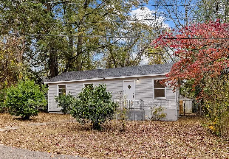 2113 Rambow Ave SW — Photo 3