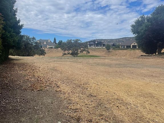 3rd image of 2196 Oak Creek Dr