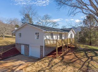 222 Prentiss Bridge Rd, Franklin, NC 28734