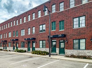 290 Barton St W #30, Hamilton, ON L8R 3P3