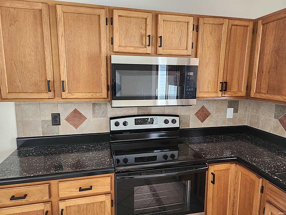 5th image of 4338 Knoll Rd