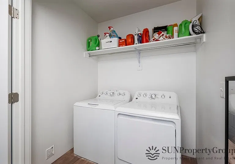 288 W 730 N — Photo 18